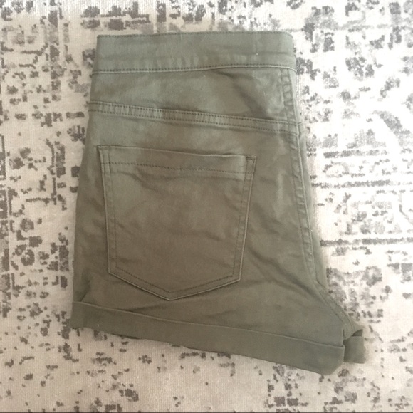 Olive Jean Shorts - Picture 4 of 6